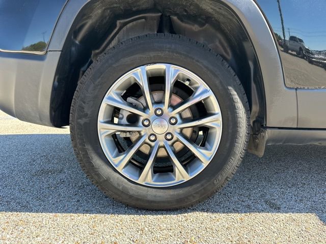 Used 2019 Jeep Cherokee Latitude Plus image 50