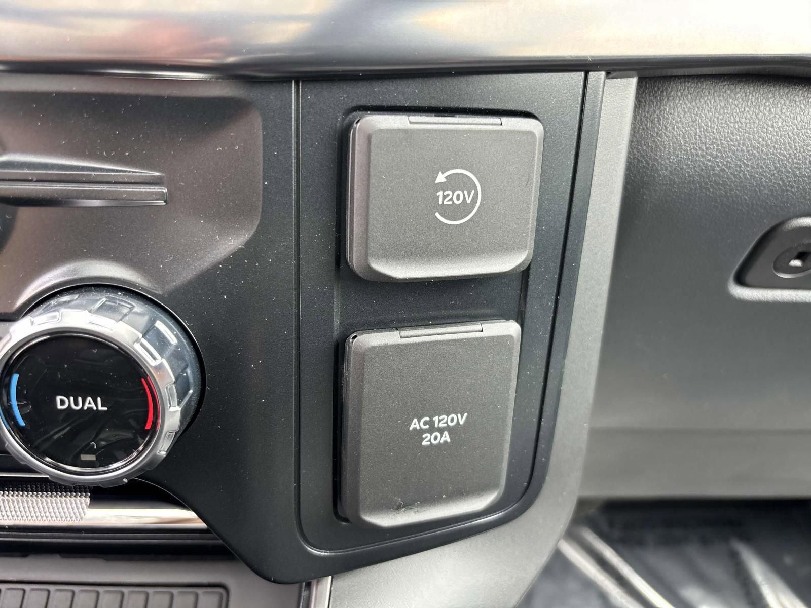 New 2025 Ford F150 Lariat w/ Equipment Group 502A High image 8