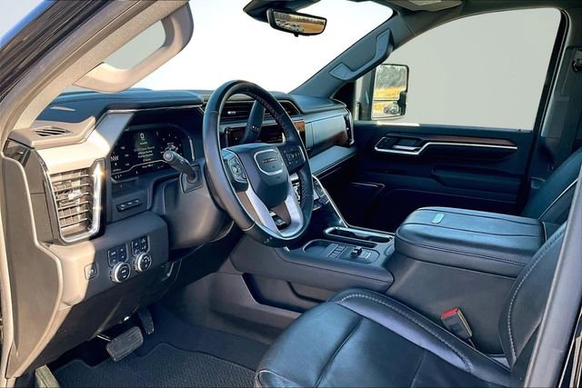 Used 2025 GMC Sierra 3500 Denali w/ Denali Reserve Package image 18