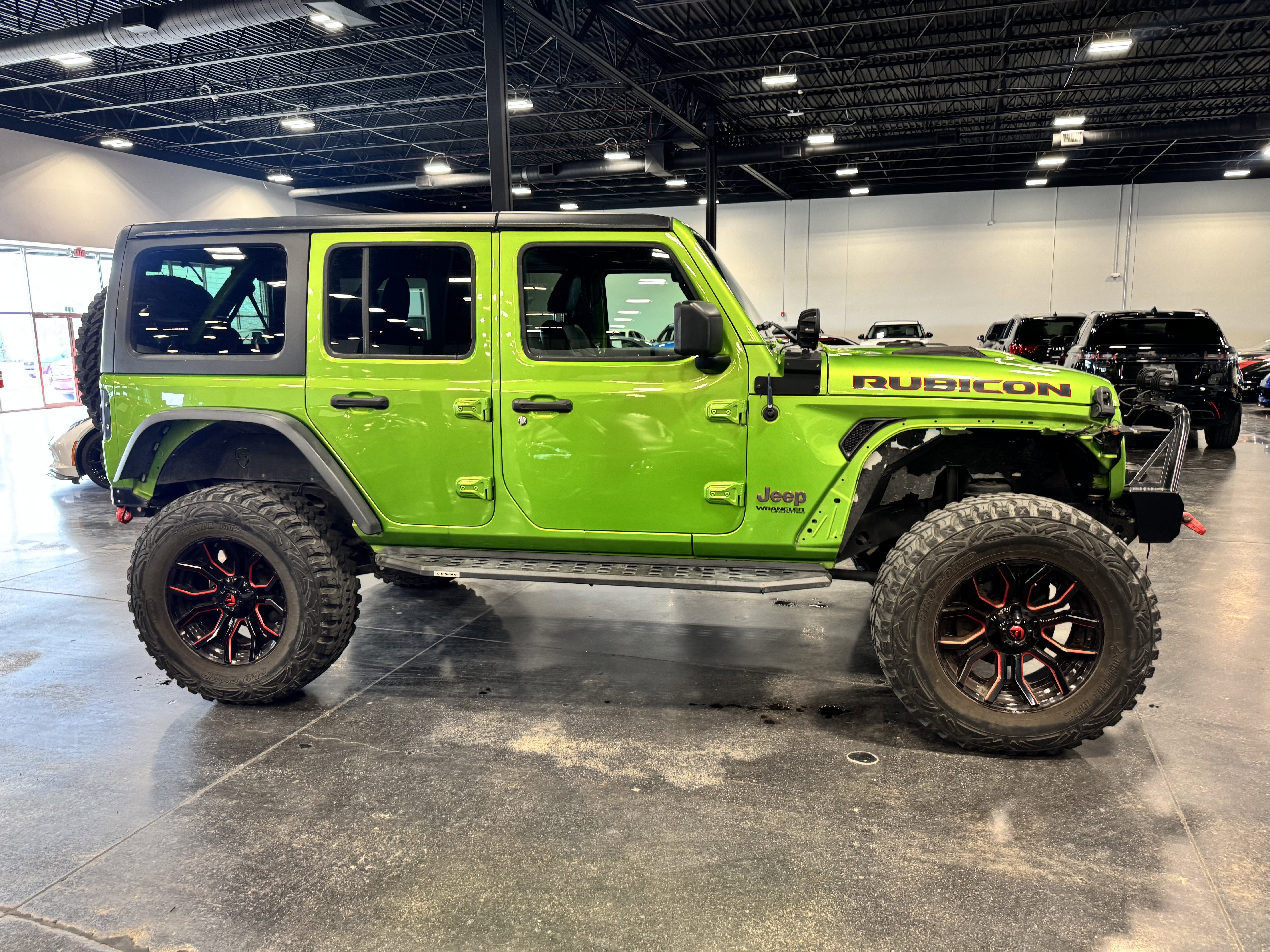 Used 2018 Jeep Wrangler Unlimited Rubicon image 2