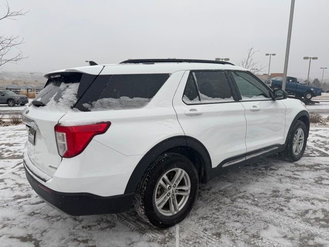 Used 2024 Ford Explorer XLT w/ Equipment Group 202A image 8