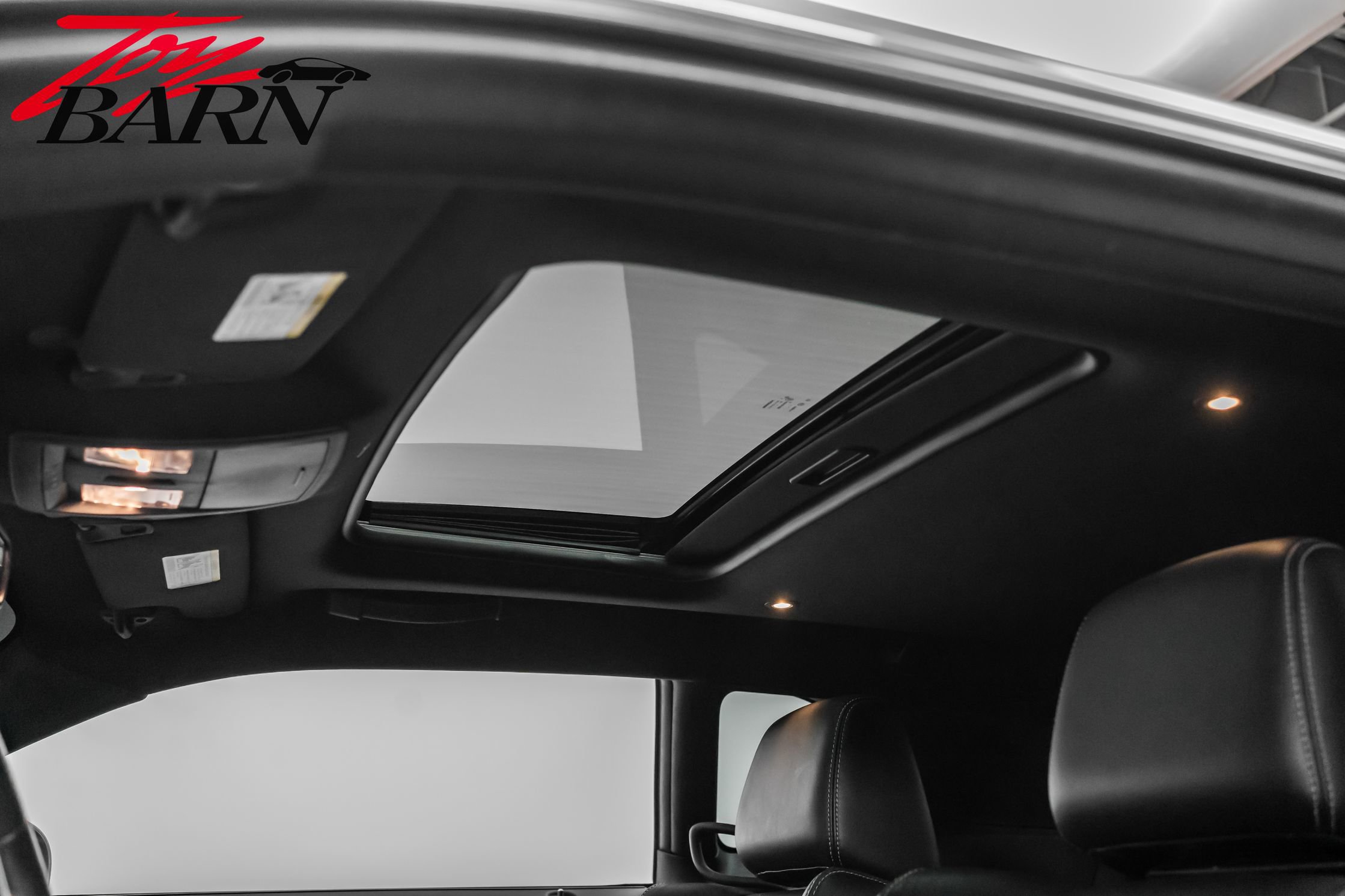 Used 2011 Dodge Challenger SRT8 image 25