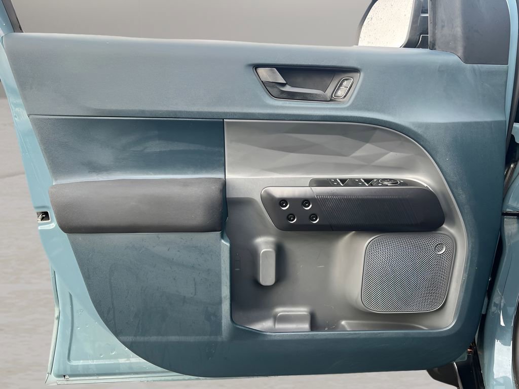 Used 2023 Ford Maverick XL image 23