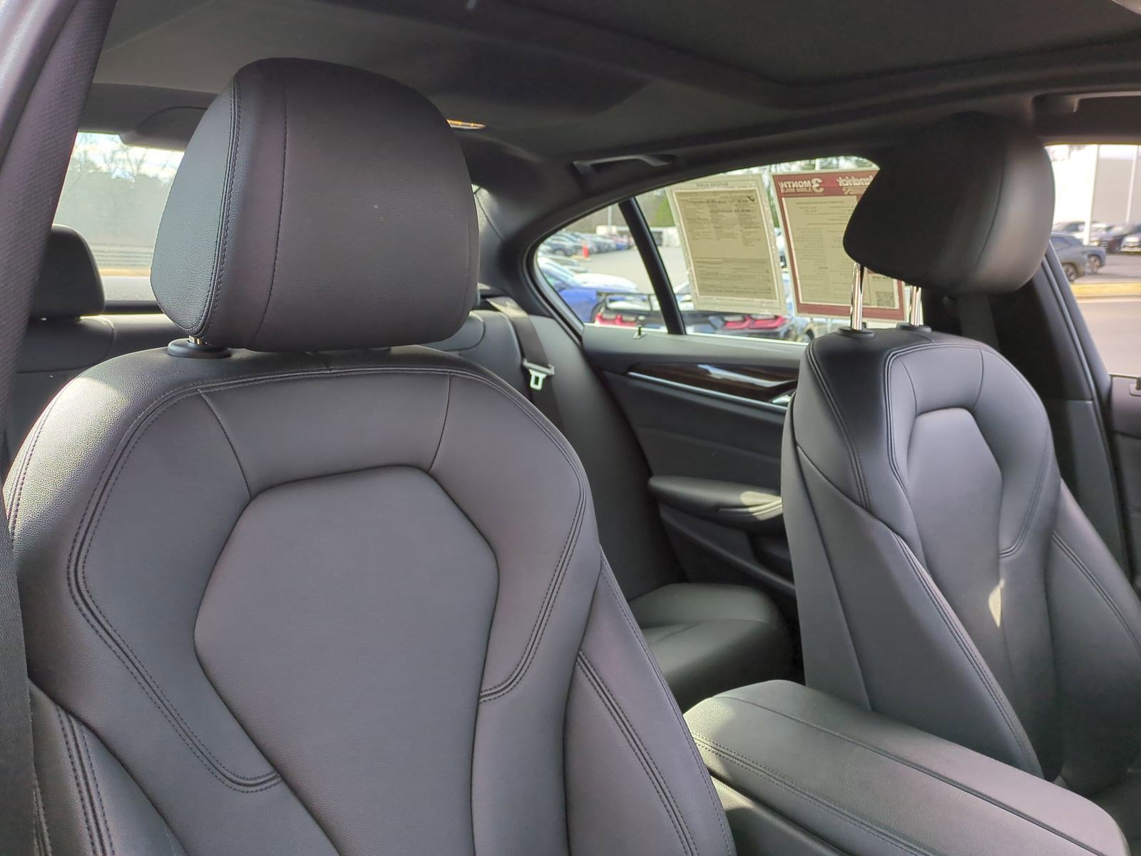 Used 2019 BMW 530e image 34