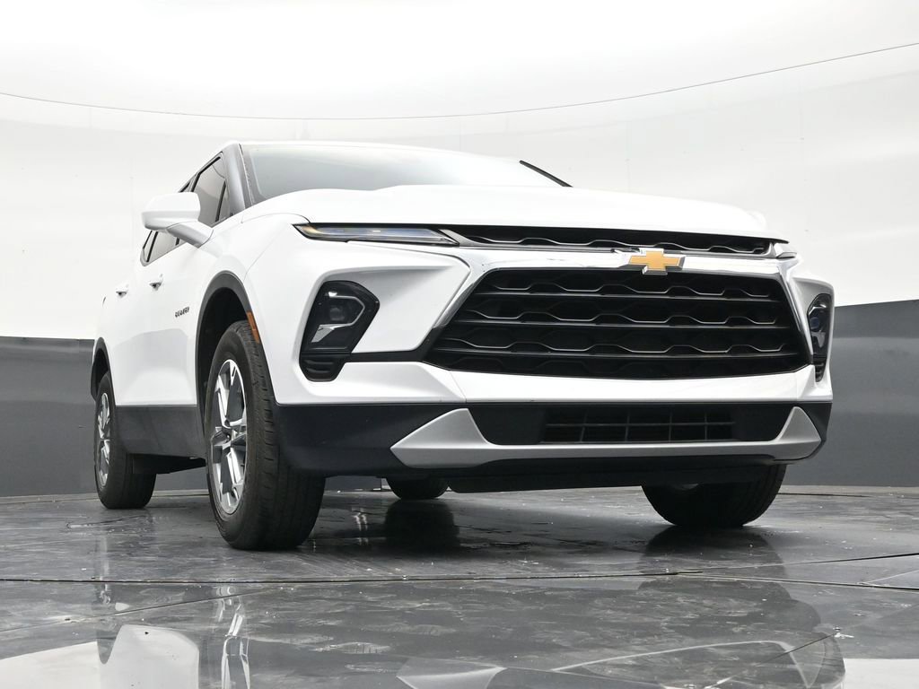 Used 2023 Chevrolet Blazer LT FWD image 26