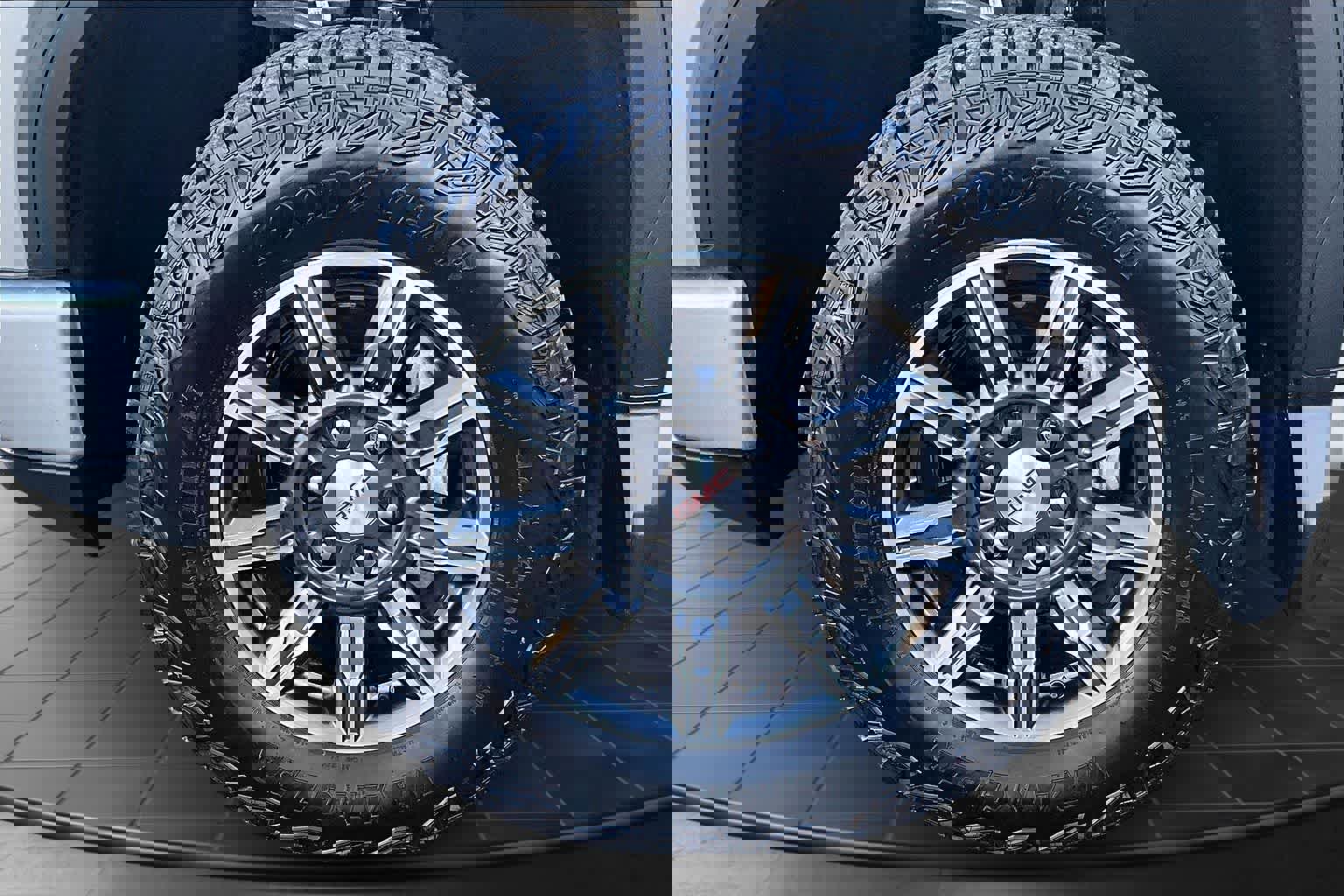 Used 2025 GMC Sierra 1500 AT4 w/ Technology Package image 8