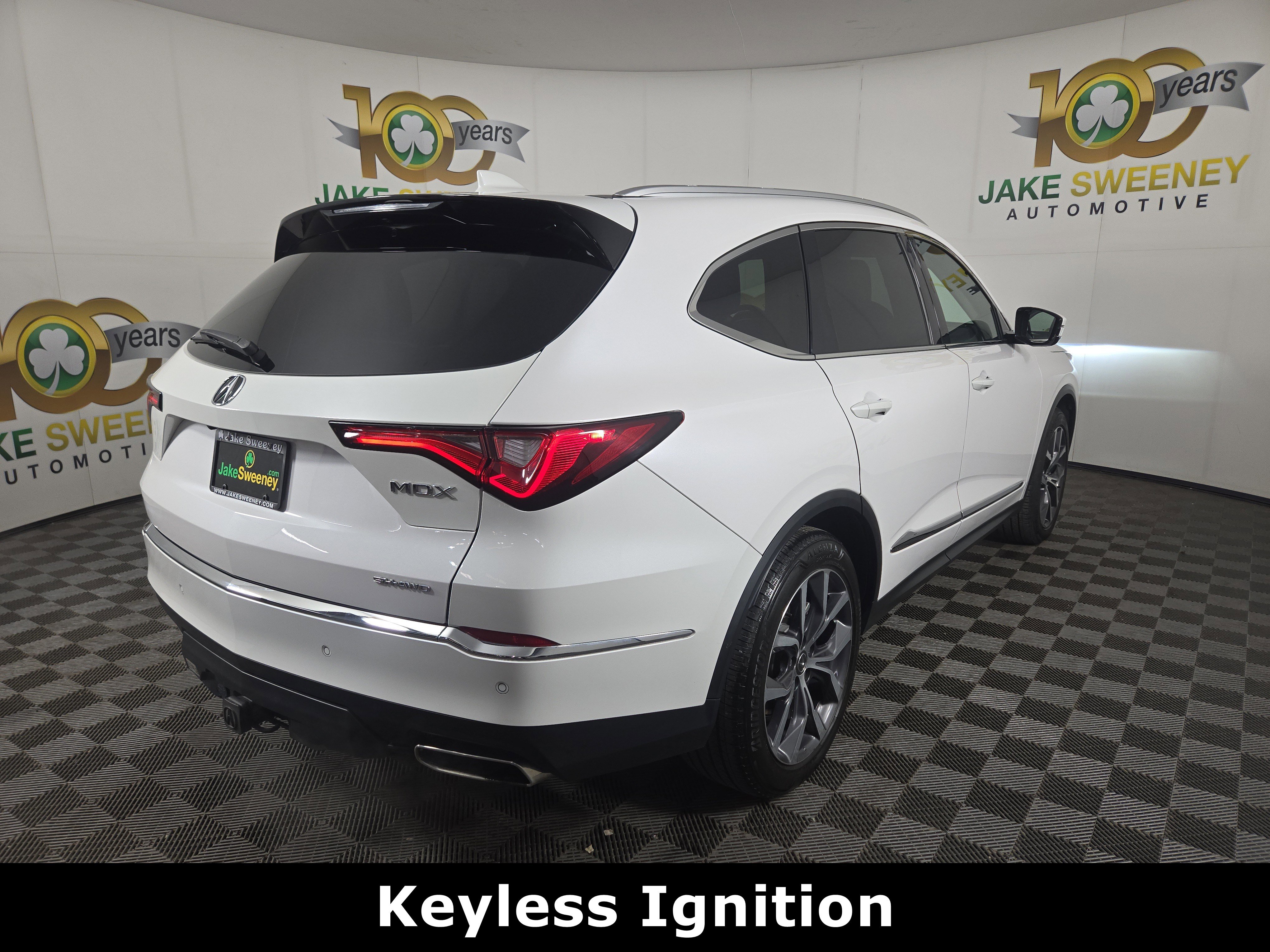 Used 2024 Acura MDX SH-AWD w/ Technology Package image 9