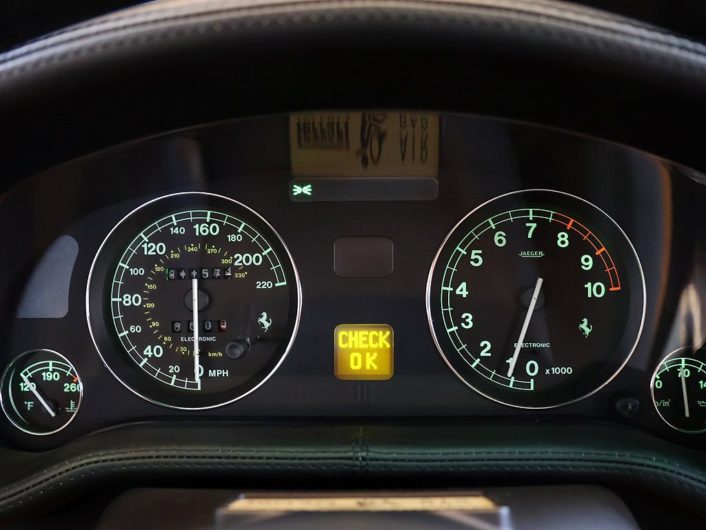 Used 2000 Ferrari 550 Maranello Coupe RWD image 91