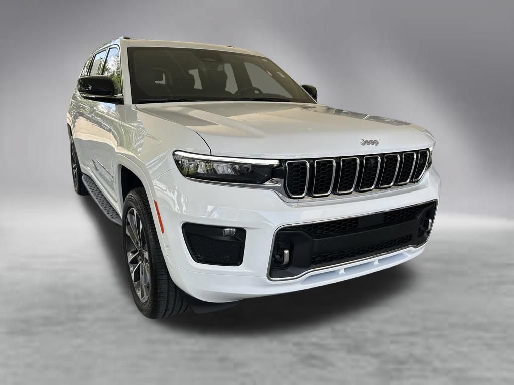 Used 2025 Jeep Grand Cherokee L Overland w/ Advanced Protech Group III AWD/4WD image 2