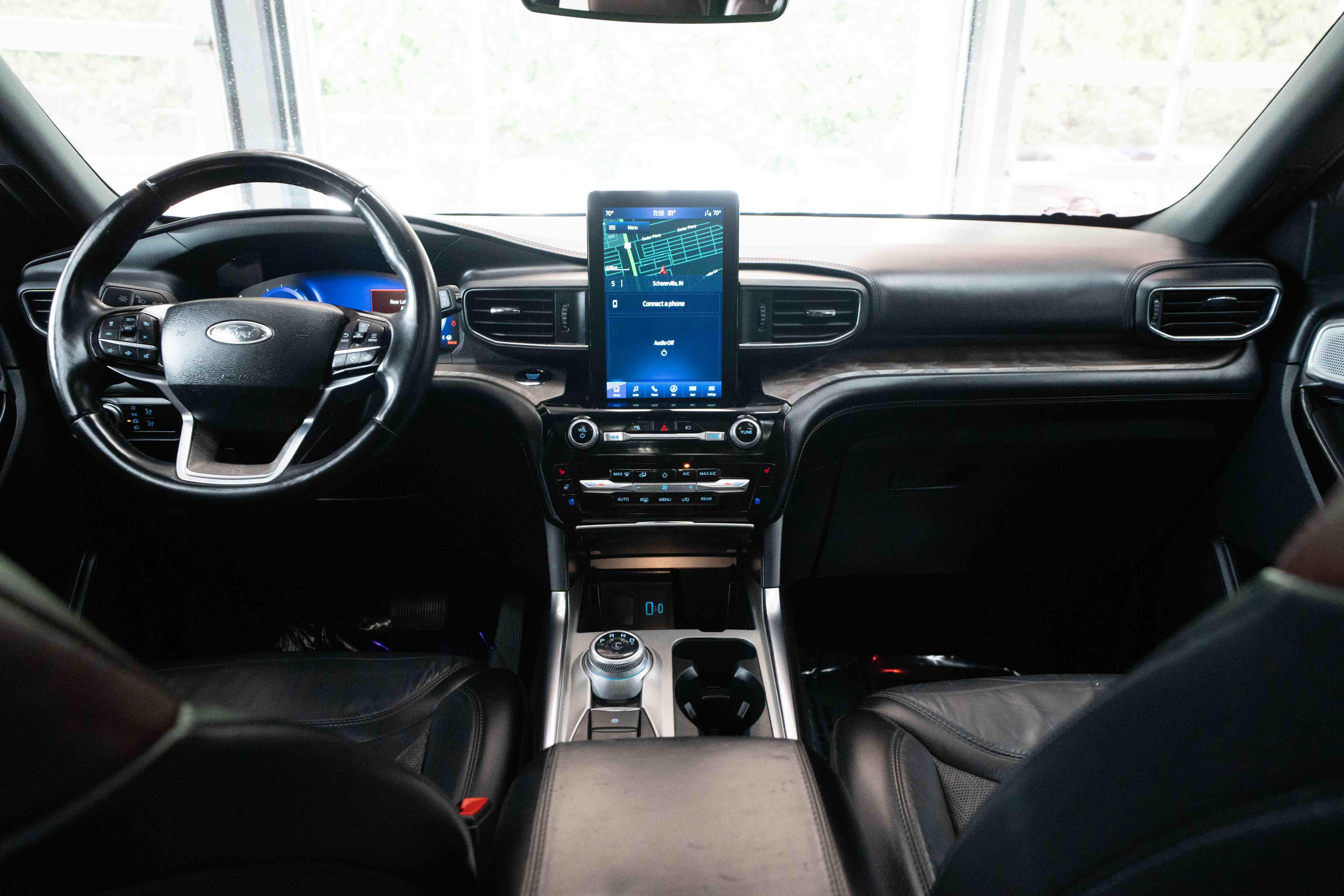 Used 2023 Ford Explorer Platinum w/ Technology Package AWD/4WD image 20