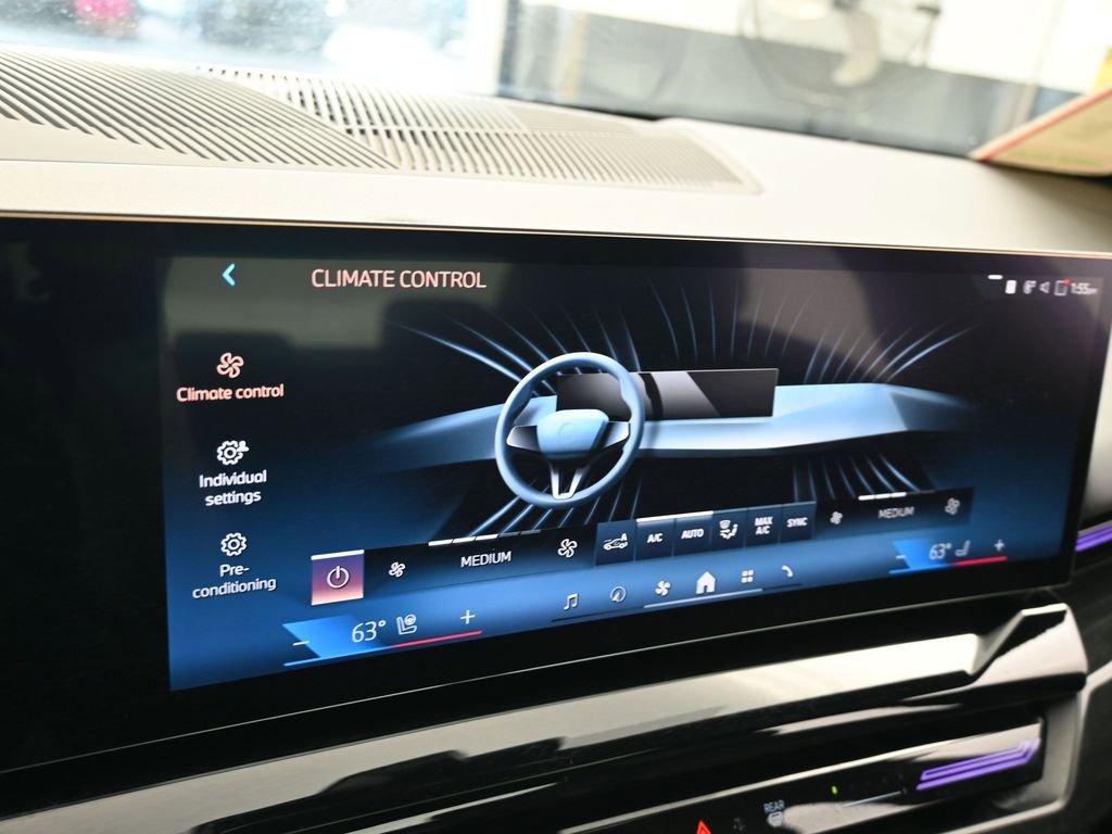 Used 2024 BMW 530i xDrive image 19