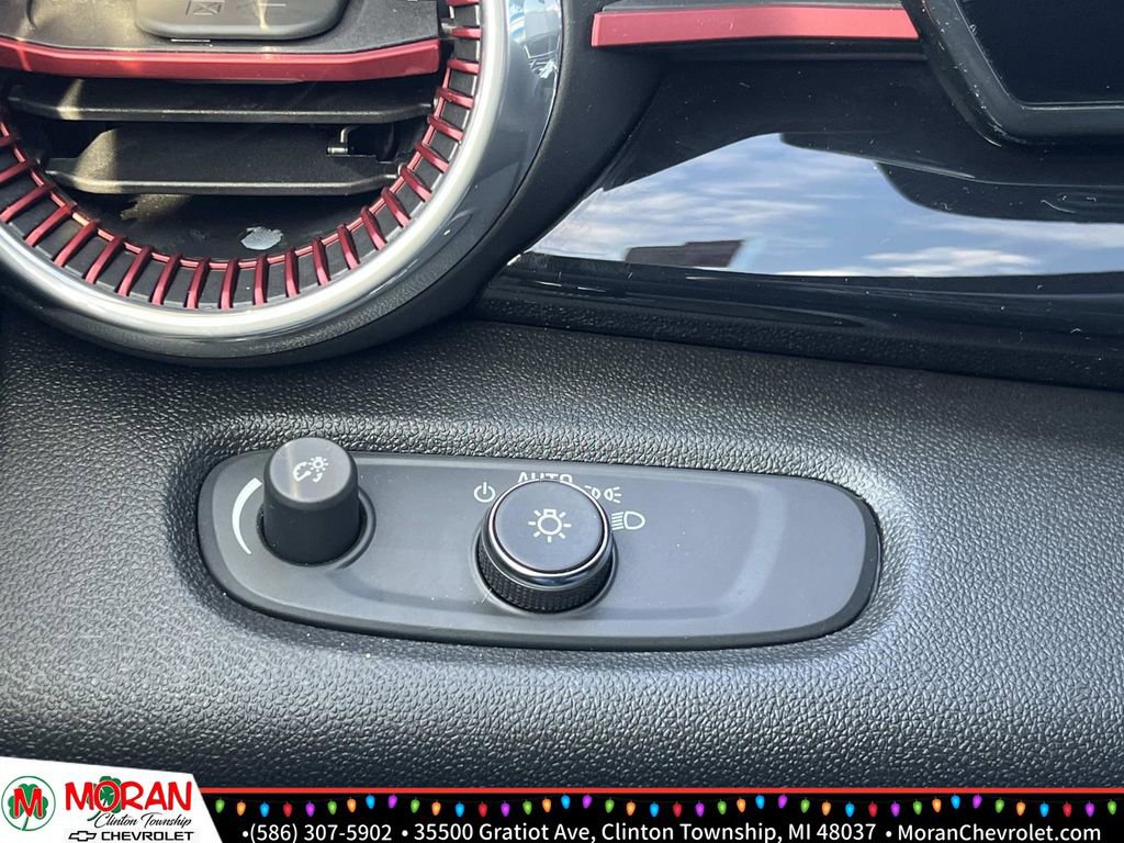 Certified 2024 Chevrolet Trax RS image 25