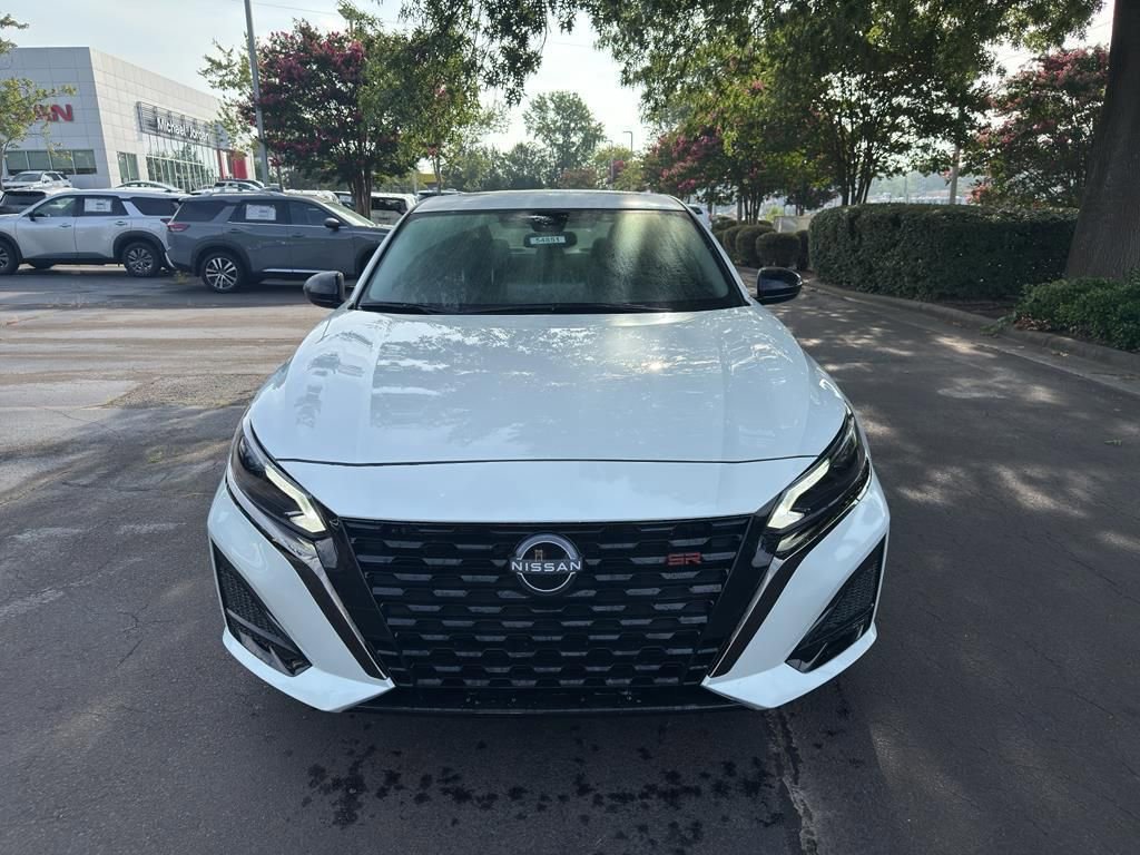 New 2025 Nissan Altima 2.5 SR w/ SR Premium Package image 2