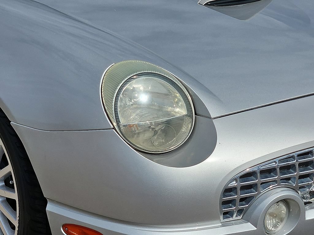 Used 2005 Ford Thunderbird RWD image 8