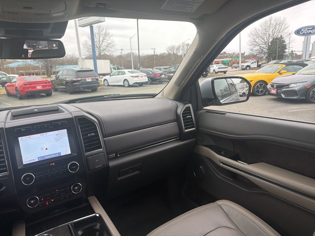 Used 2020 Ford Expedition Limited image 12