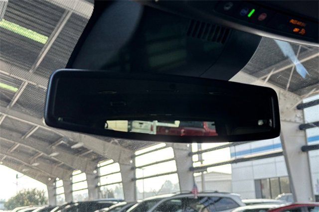 Used 2024 Chevrolet Suburban LT image 26