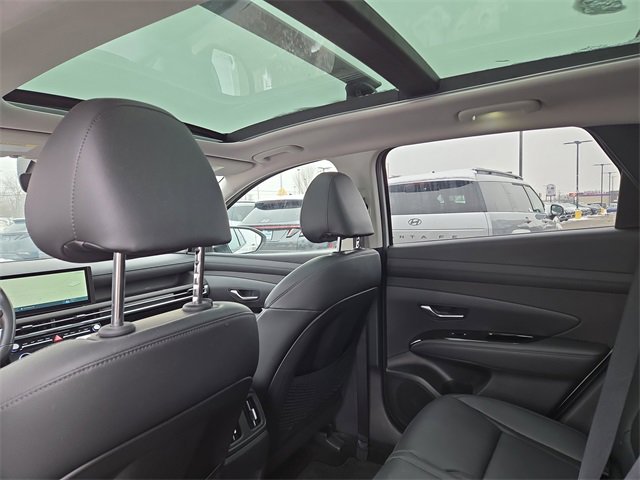 Certified 2025 Hyundai Tucson Limited image 30