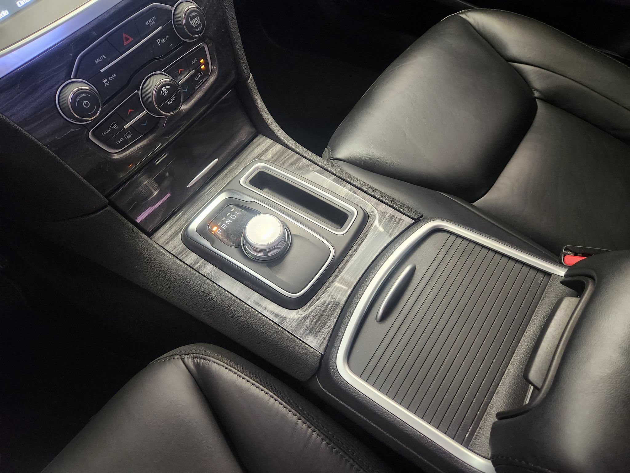 Used 2022 Chrysler 300 Touring L RWD image 18