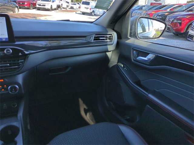 Used 2025 Ford Escape ST-Line image 14