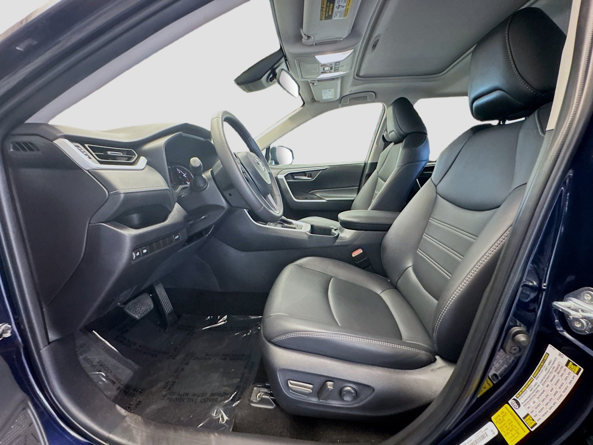 Used 2025 Toyota RAV4 XLE Premium FWD image 13