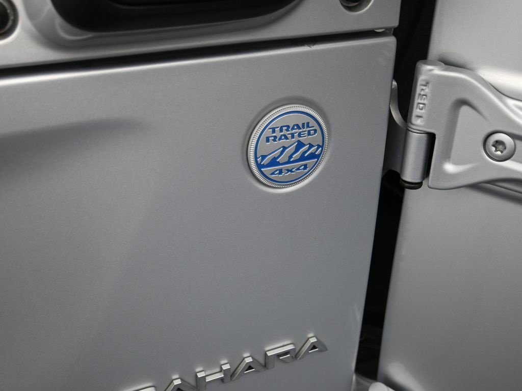 Used 2023 Jeep Wrangler Unlimited Sahara image 37