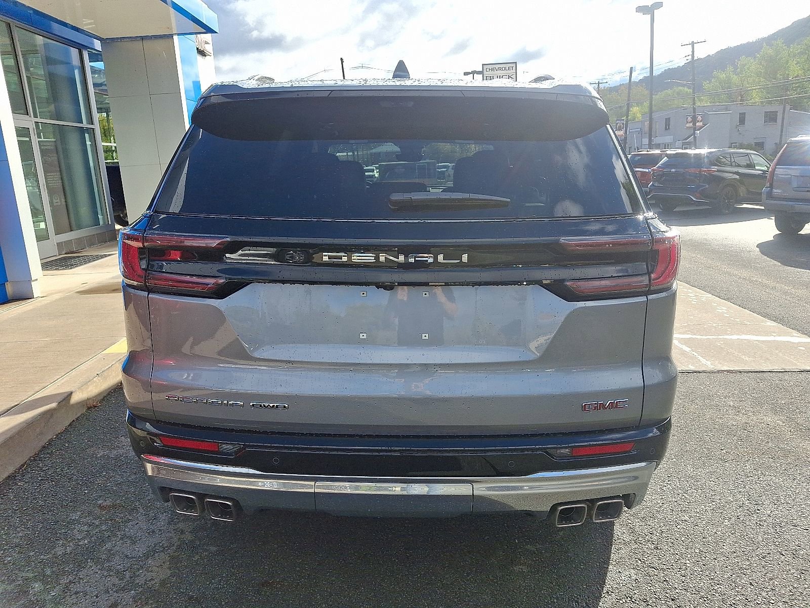 New 2026 GMC Acadia Denali w/ Super Cruise Package image 5