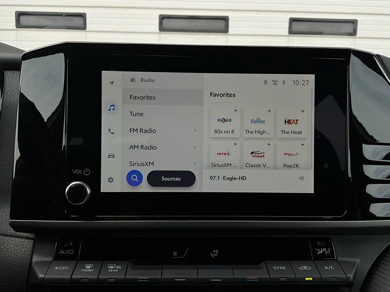 Used 2025 Toyota Camry SE image 32