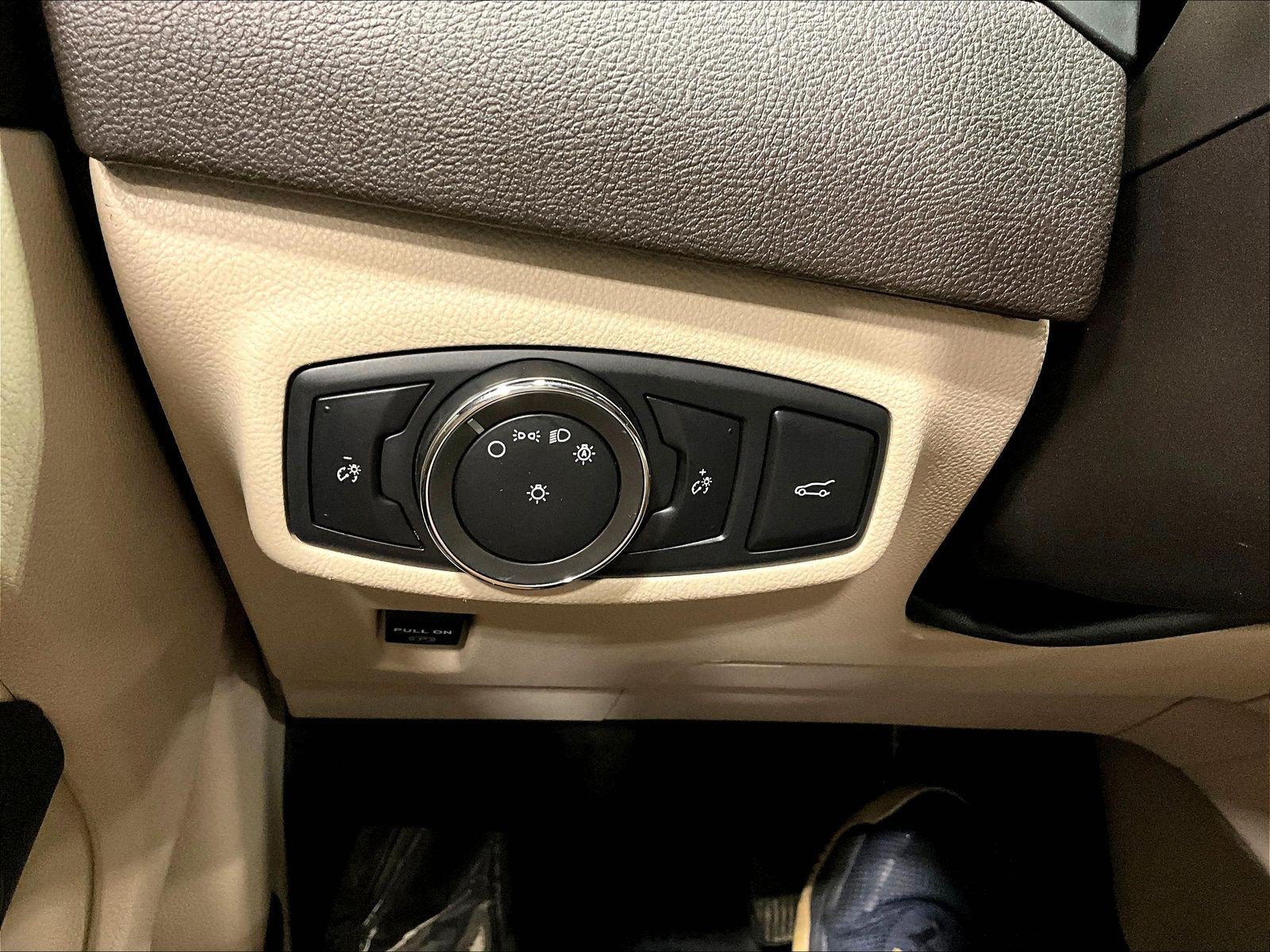 Used 2017 Lincoln MKC Reserve w/ Technology Package AWD/4WD image 40