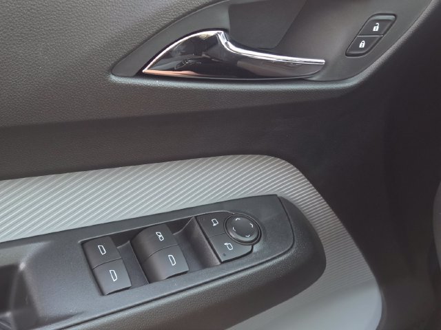 New 2027 Chevrolet Bolt LT w/ Comfort Package FWD image 22
