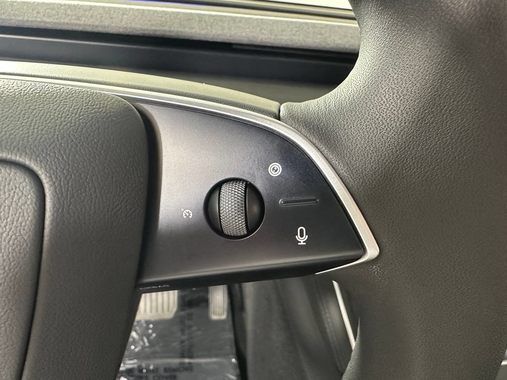 Used 2026 Tesla Model Y AWD image 34