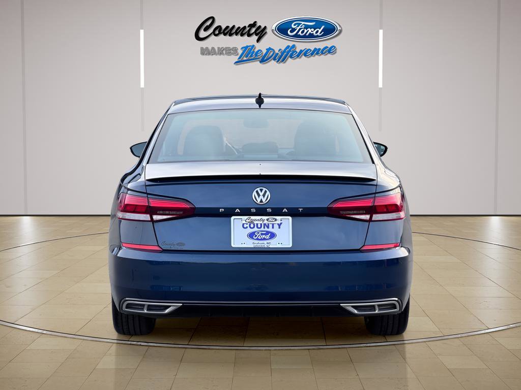 Used 2022 Volkswagen Passat 2.0T R-Line image 11