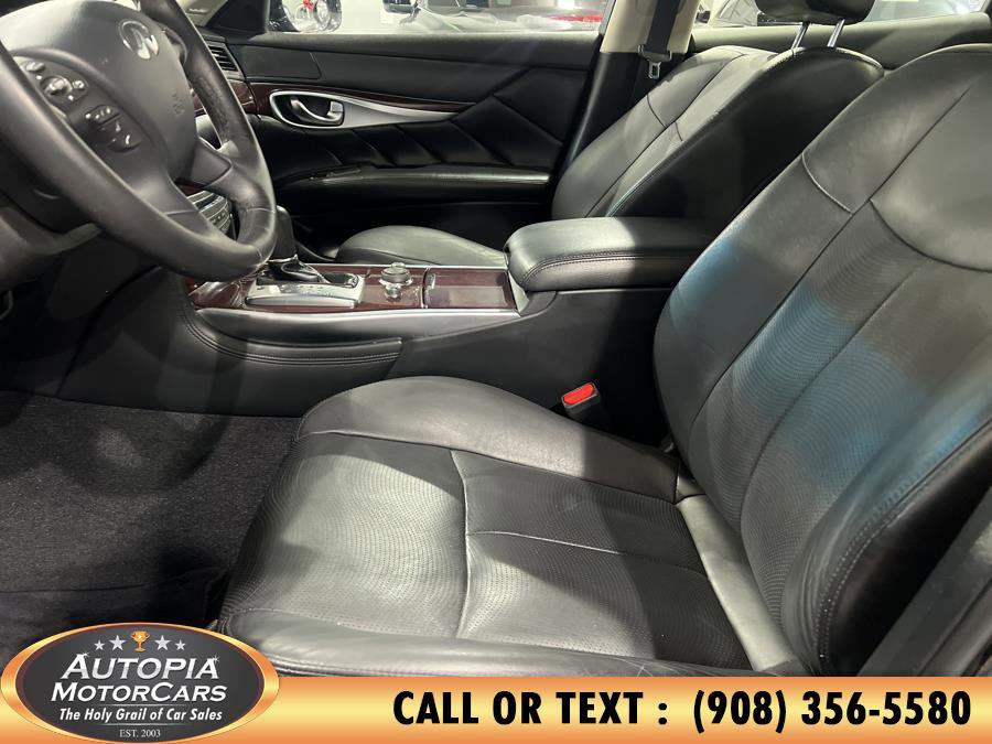 Used 2017 INFINITI Q70 3.7 image 11