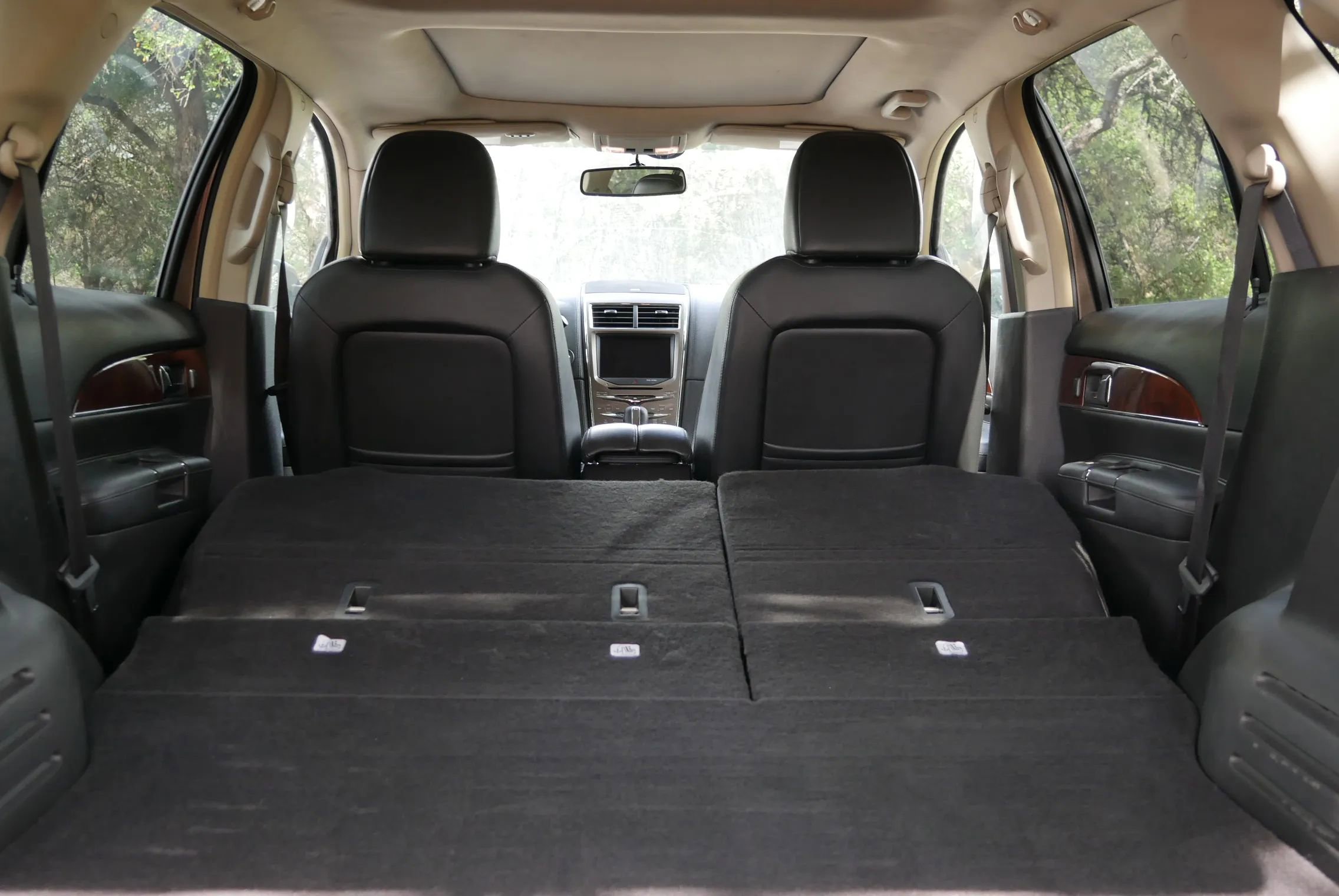 Used 2011 Lincoln MKX 2WD w/ 102A Rapid Spec Order Code image 26