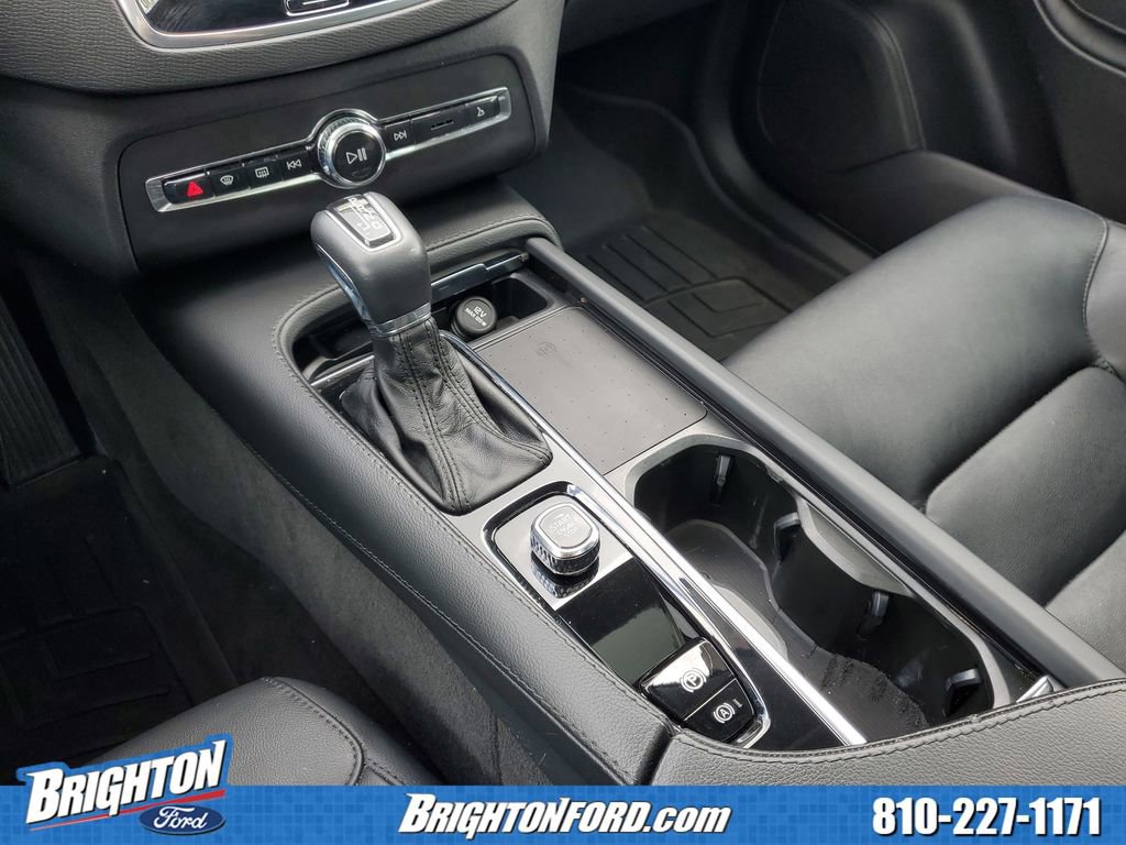 Used 2022 Volvo XC90 T5 Momentum w/ Climate Package AWD/4WD image 33