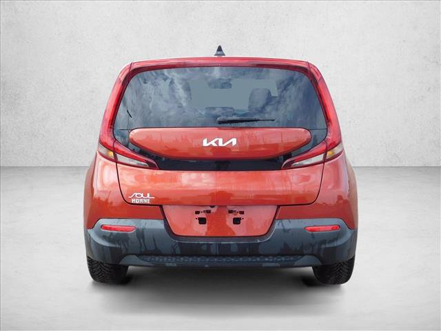 Used 2022 Kia Soul LX FWD image 4