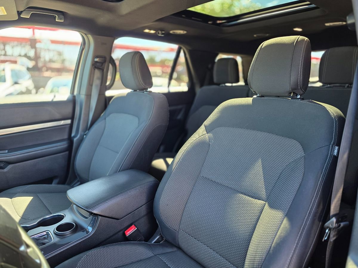 Used 2018 Ford Explorer XLT w/ Equipment Group 201A image 26