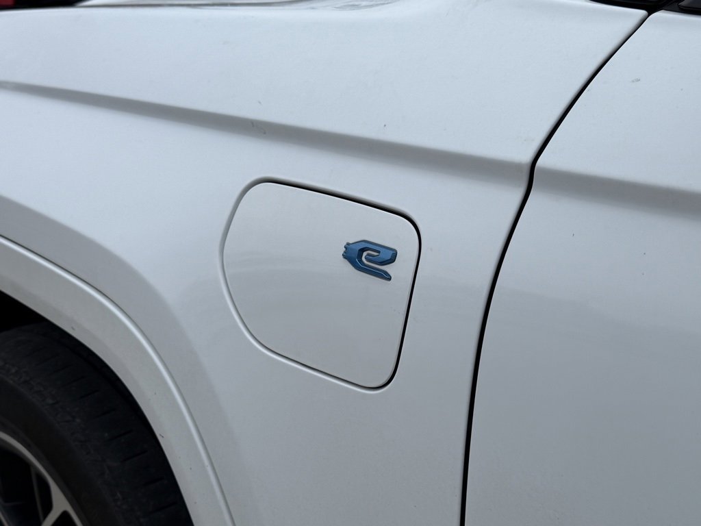 Used 2022 Jeep Grand Cherokee Summit image 10