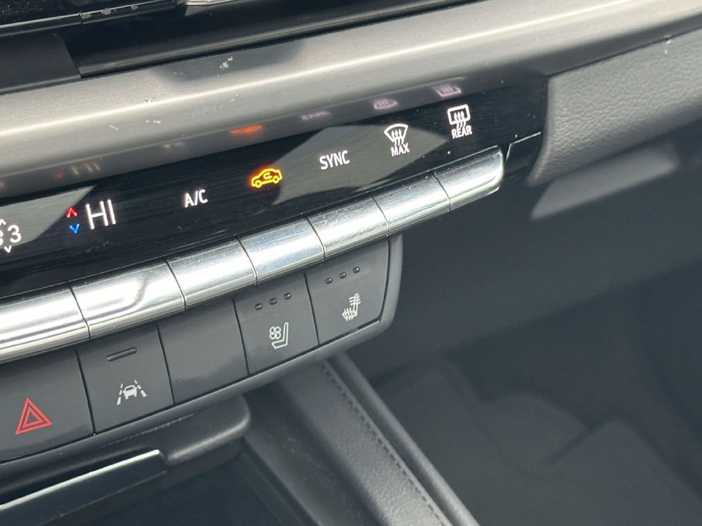 Used 2024 Cadillac XT4 Sport AWD/4WD image 29