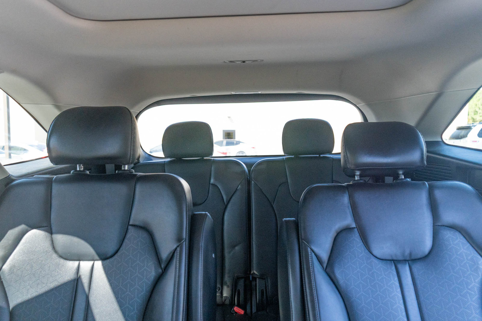 Used 2022 Kia Sorento EX w/ Panoramic Sunroof Package FWD image 17