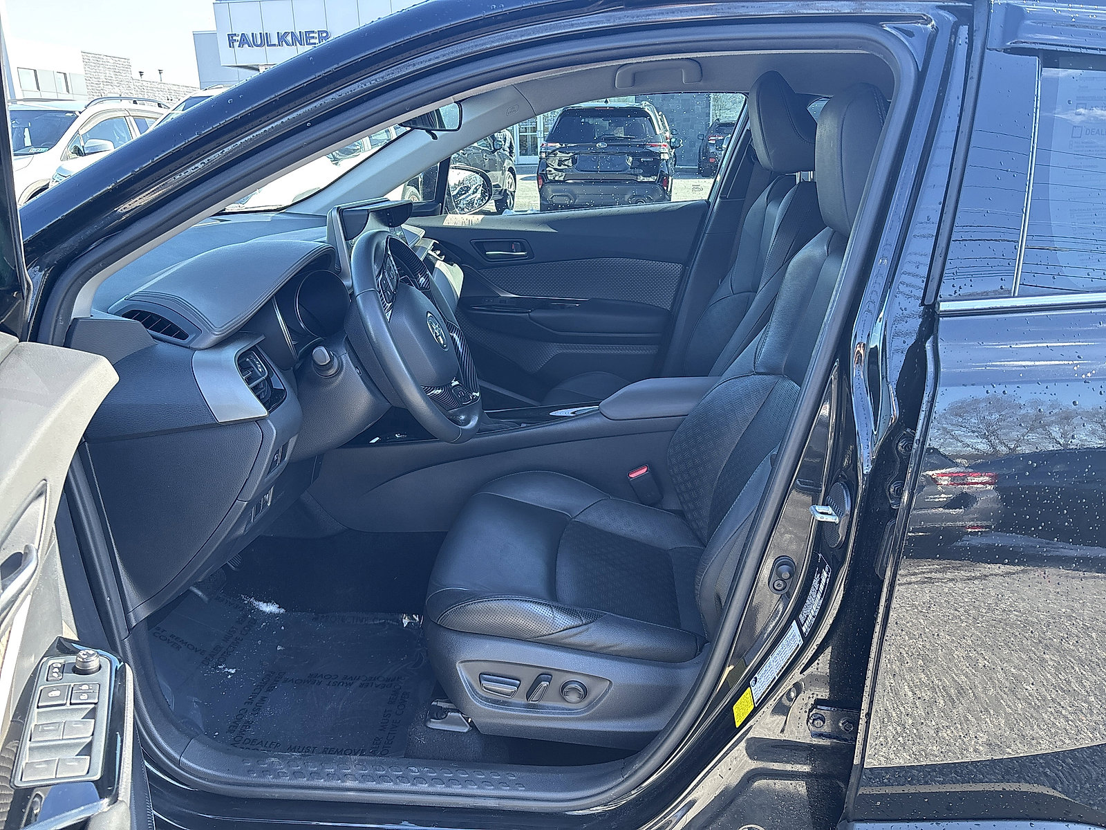 Used 2021 Toyota C-HR Limited FWD image 32