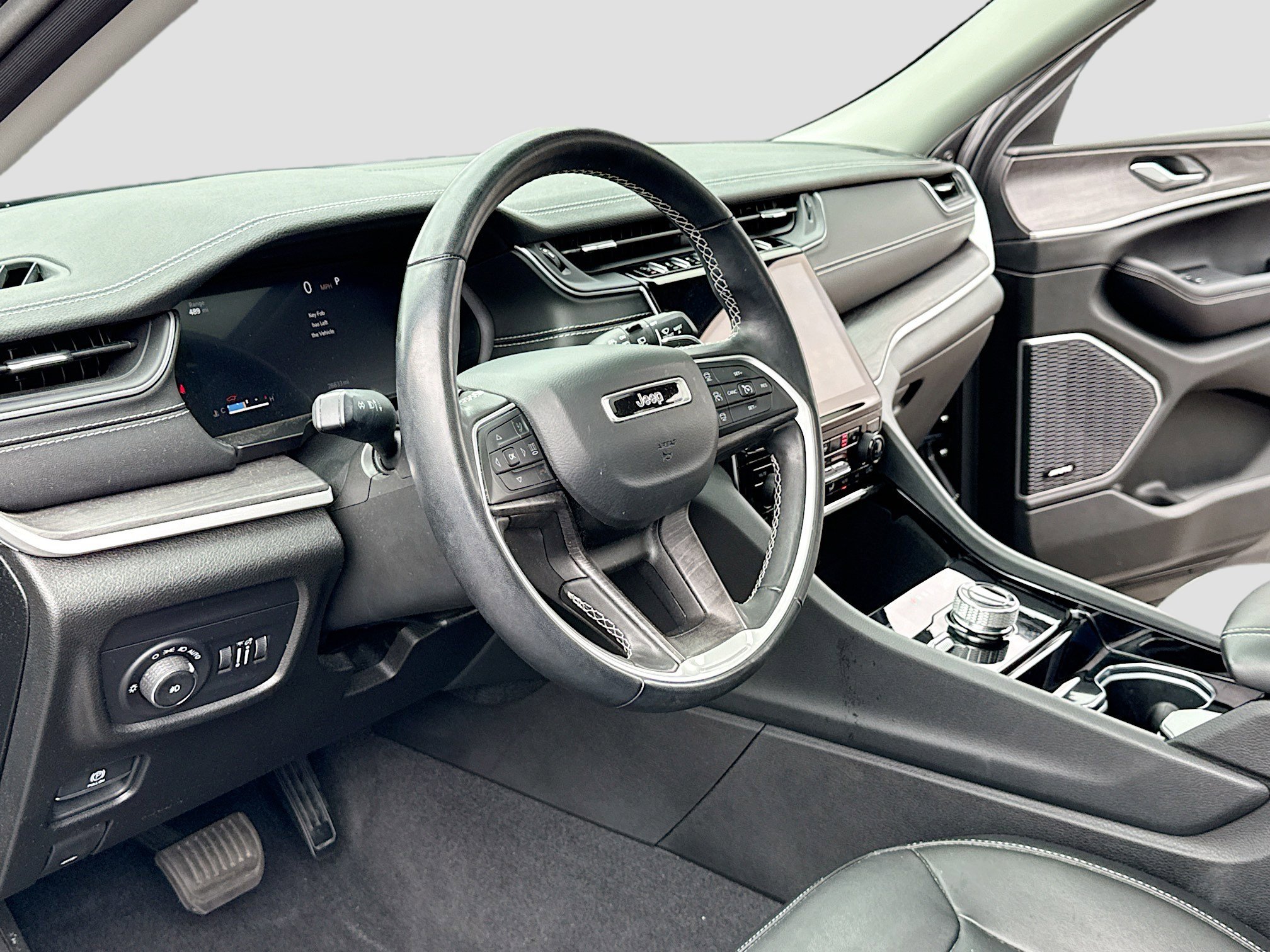 Used 2022 Jeep Grand Cherokee L Limited AWD/4WD image 4