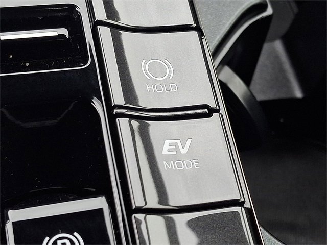 Used 2024 Toyota Crown XLE image 24