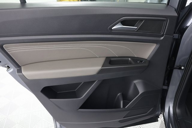 Used 2022 Volkswagen Atlas Cross Sport SE image 26