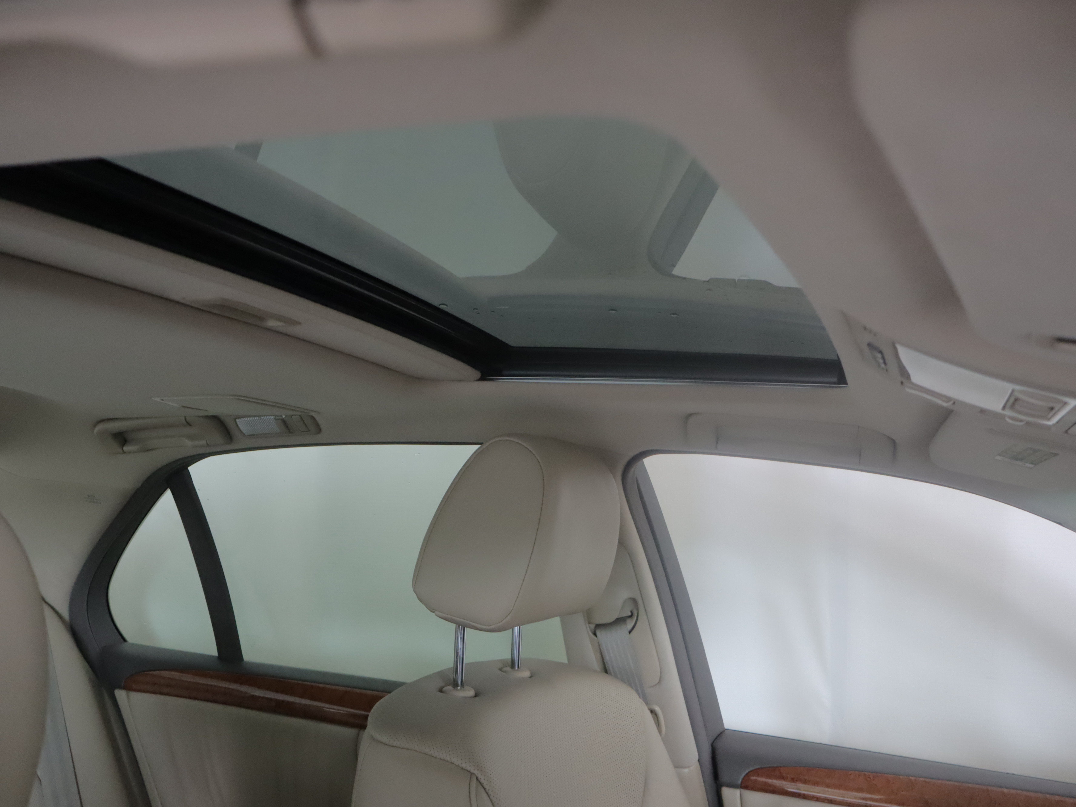 Used 2005 Lexus LS 430 RWD image 3
