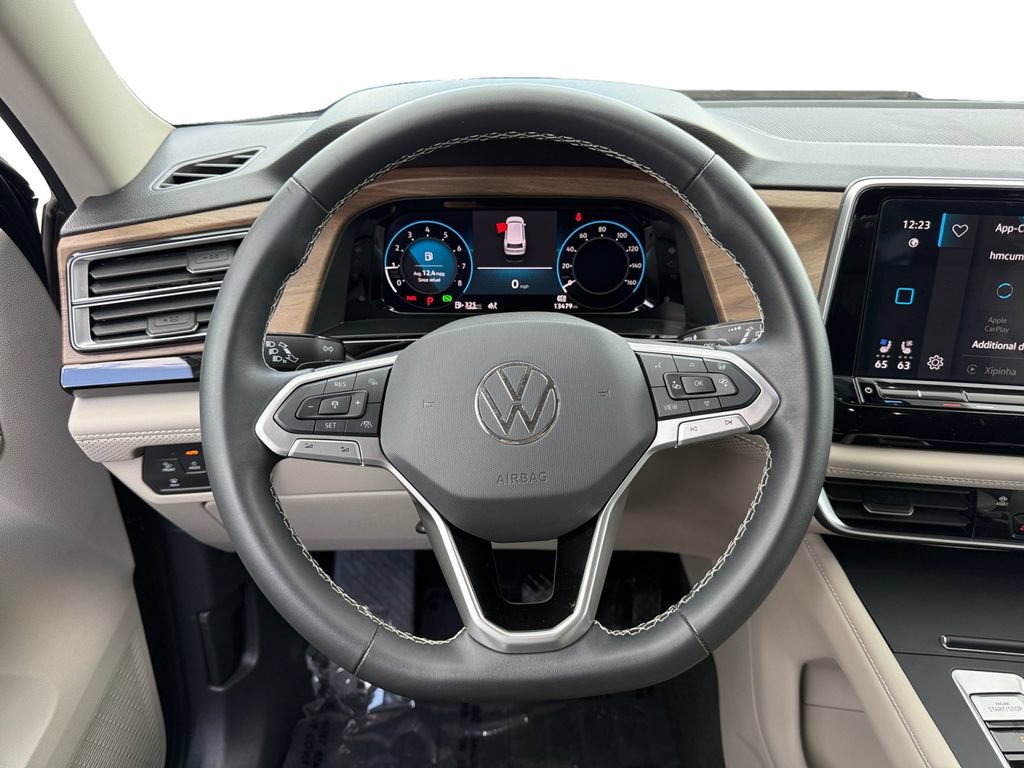 Used 2024 Volkswagen Atlas SE FWD image 12