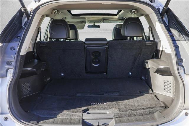Used 2016 Nissan Rogue SL w/ SL Premium Package image 26