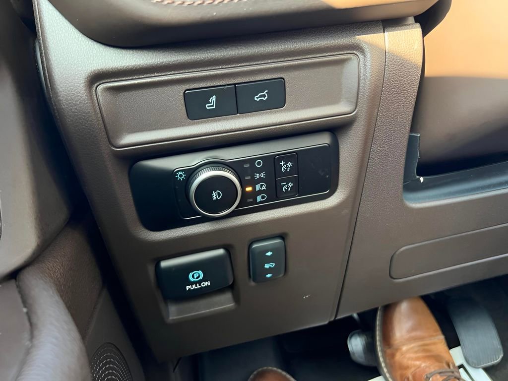 Used 2024 Ford Expedition King Ranch image 35