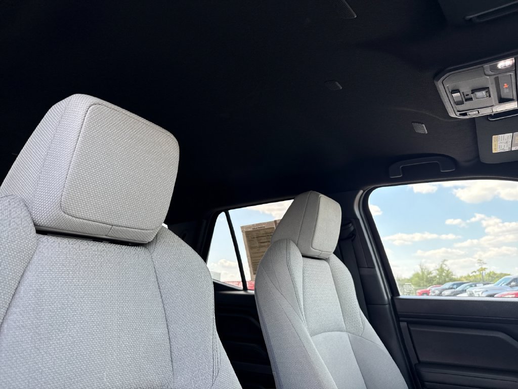 Certified 2025 Toyota 4Runner SR5 AWD/4WD image 17