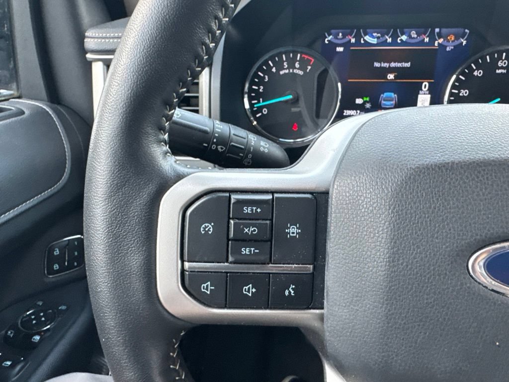 Used 2023 Ford Expedition XLT AWD/4WD image 13