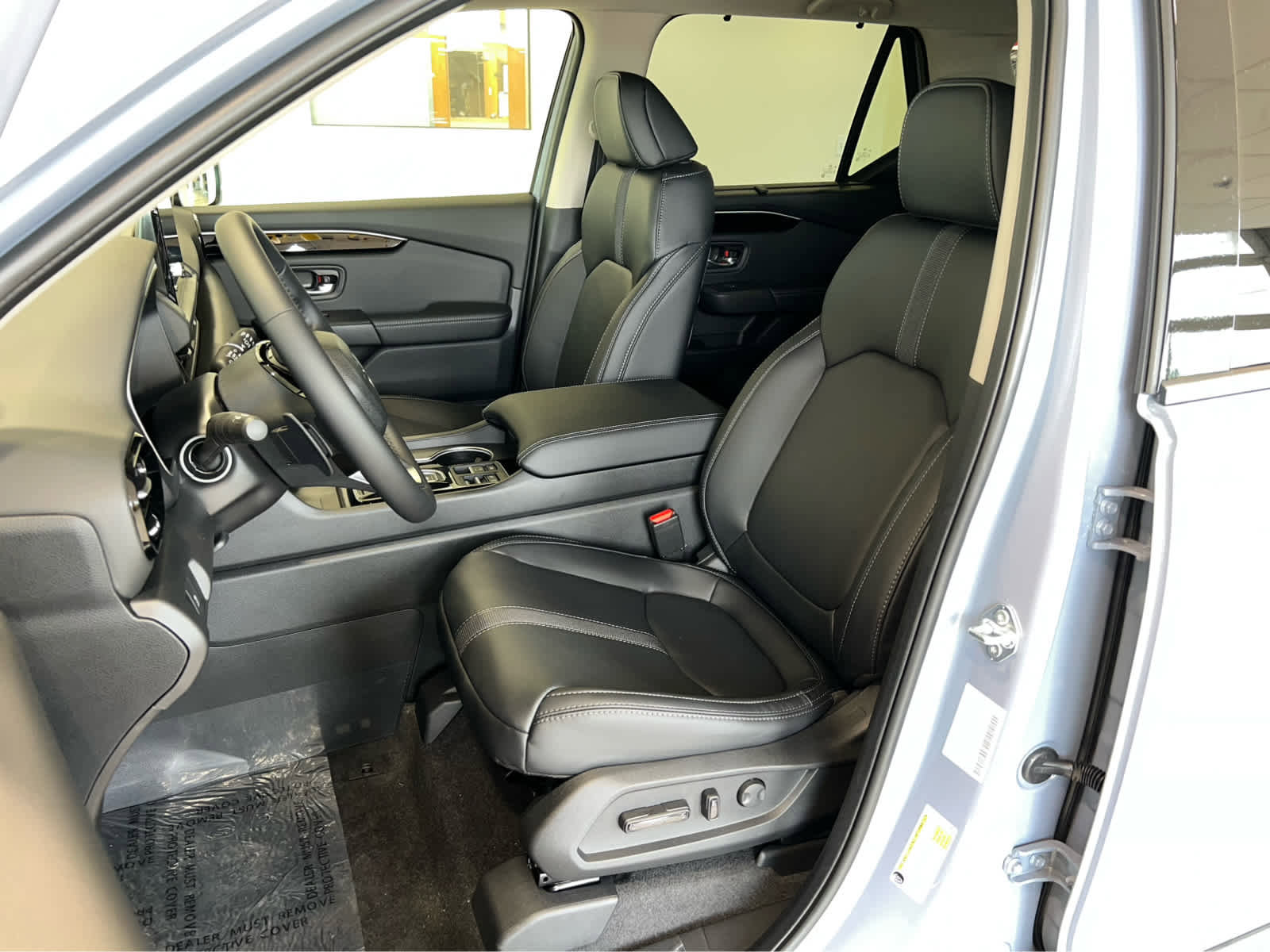 New 2025 Honda Pilot Touring image 17